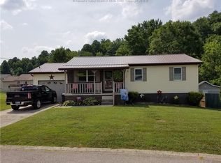 117 Pinehurst Dr, Tornado, WV 25202