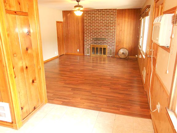 3rd image of 332 W Highland Ave