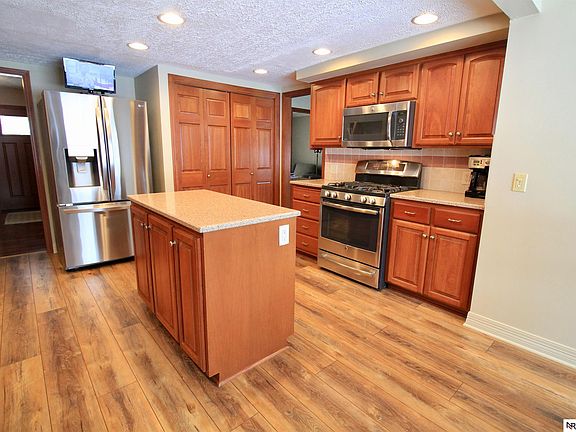 5th image of 3005 Leawood Dr