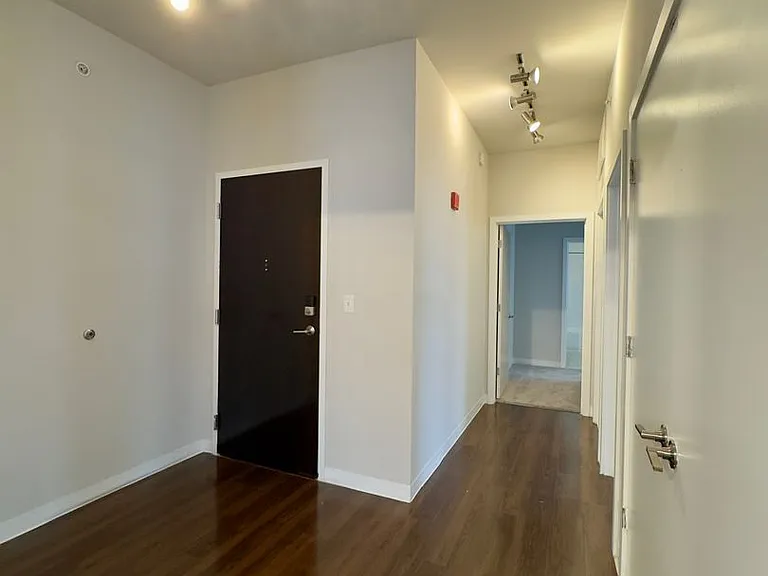 Charming 1 Bedroom/1 Bathroom Apartment Unit in Downtown Baltimore, MD! Unit 416 — Photo 145