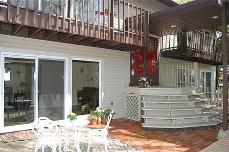 3rd image of 81 Heischman Ave