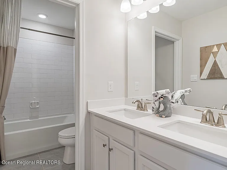 14 Mantoloking Dr — Photo 9