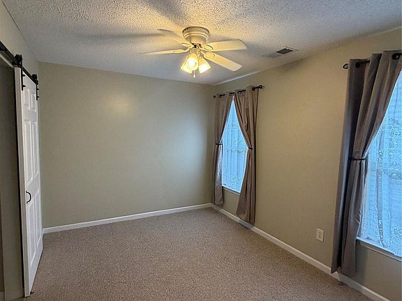 4th image of 484 Lexie Ln