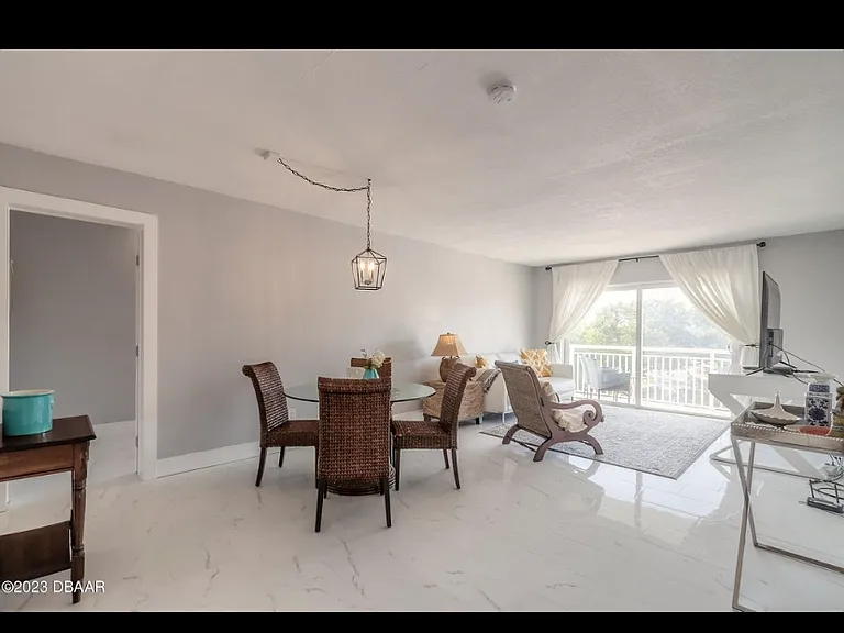 100 Silver Beach Ave — Photo 4