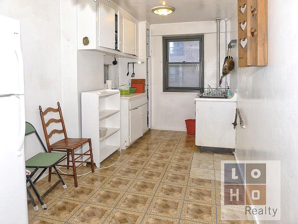1st image of 208 E Broadway APT J1404