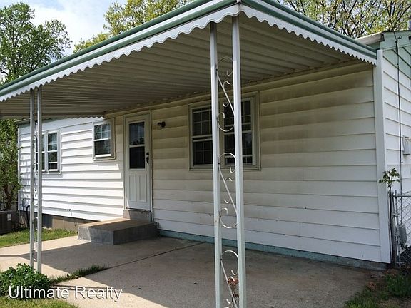 2nd image of 4924 Cherry Blossom Ln