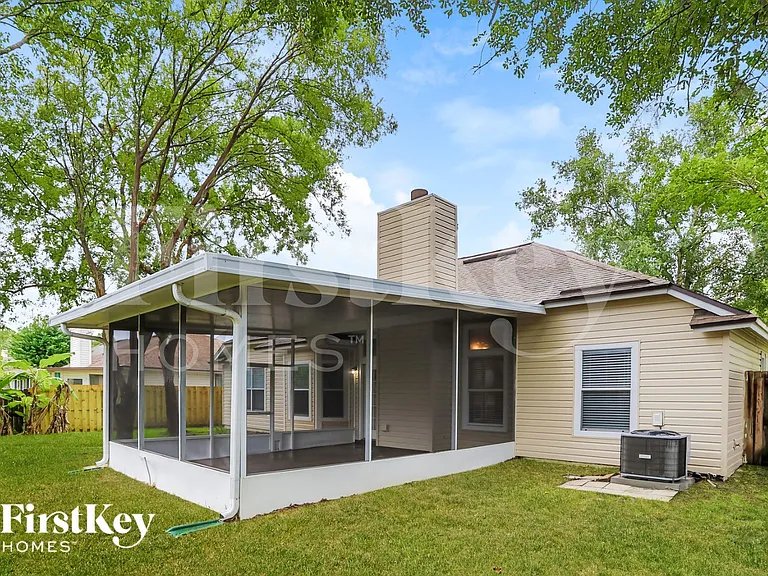 1814 Weston Cir — Photo 15