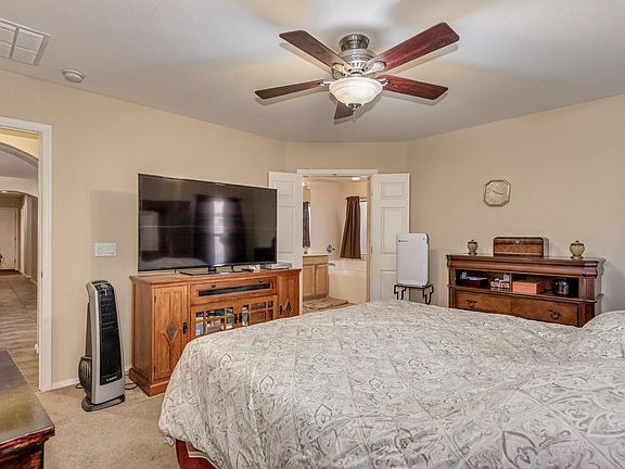 5th image of 3118 W Silver Creek Dr
