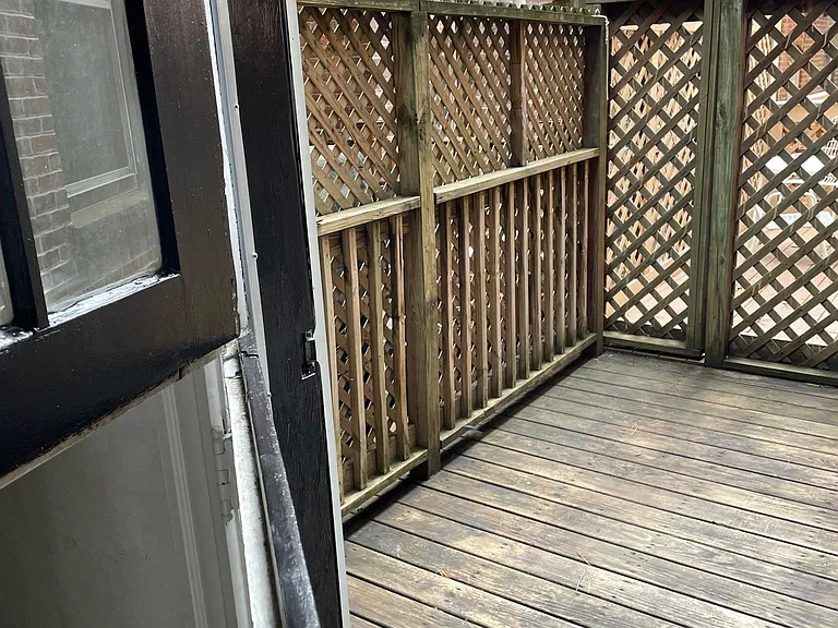 Private Deck