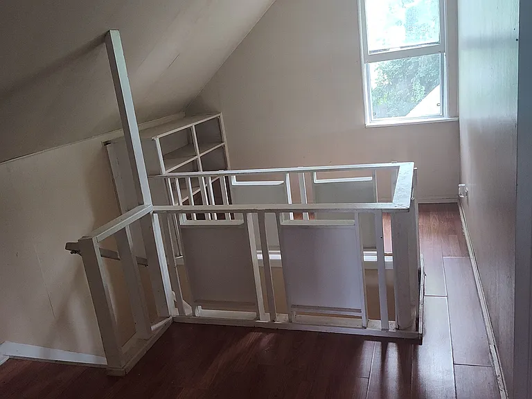 515 Amity Ave — Photo 14