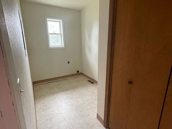 3rd image of 1326-1328 Babcock Blvd