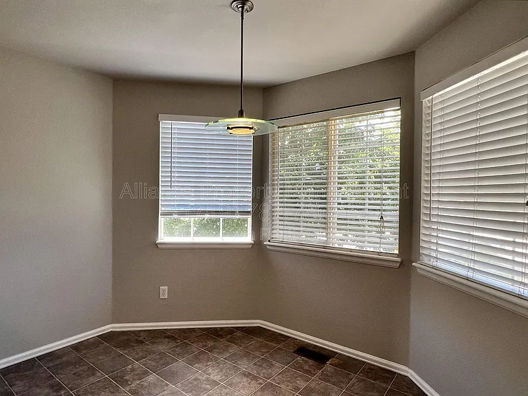 5671 Vermillion Bluffs Dr — Photo 12