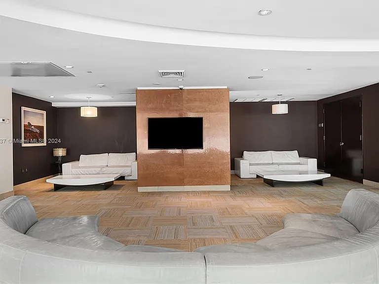 951 Brickell Ave #4211 — Photo 40
