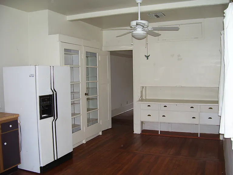520 Avery Ave — Photo 3