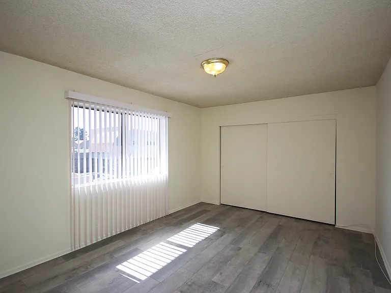 44 N Oak Ave #7 — Photo 9