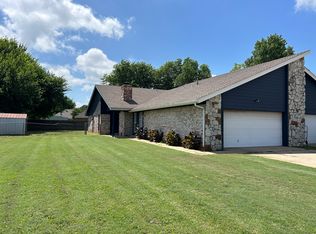 607 N Robin Way #607, Mustang, OK 73064