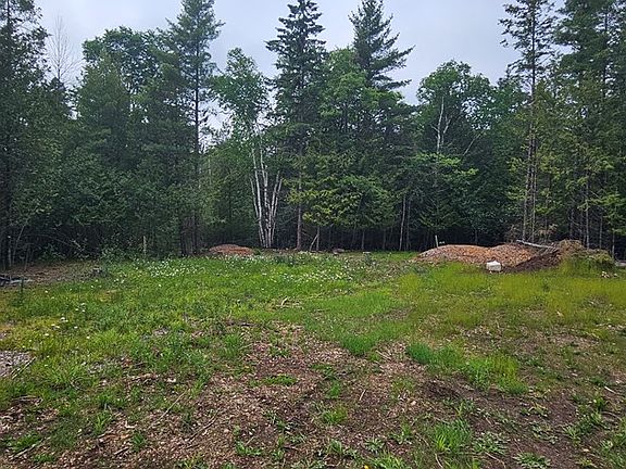 3rd image of 7129 Laurel Ln