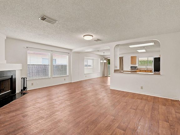 5th image of 10411 Westfield Pl