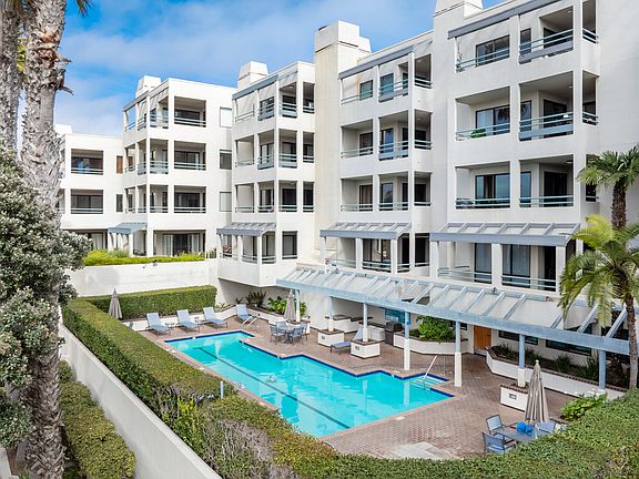 2nd image of 150 Ocean Park Blvd Unit 423