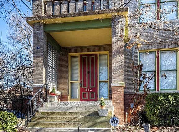 3rd image of 512 Lake Ave