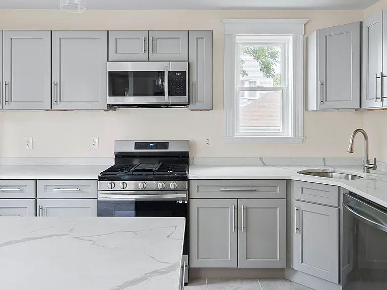 57 Yale St #57 — Photo 10