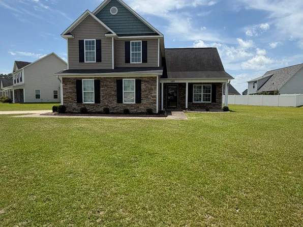 5819 Cornfield Ave, Fayetteville, NC 28314