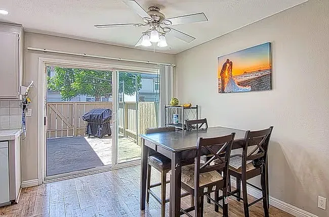 369 Meadow Ct — Photo 4