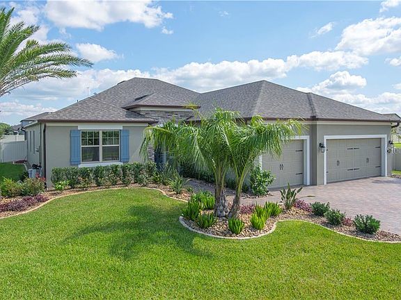 3rd image of 3618 Trimaran Dr