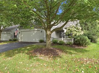 5 Hill Creek Rd, Rochester, NY 14625