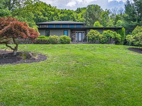 42 Dominic Dr, Rockaway Boro, NJ 07866