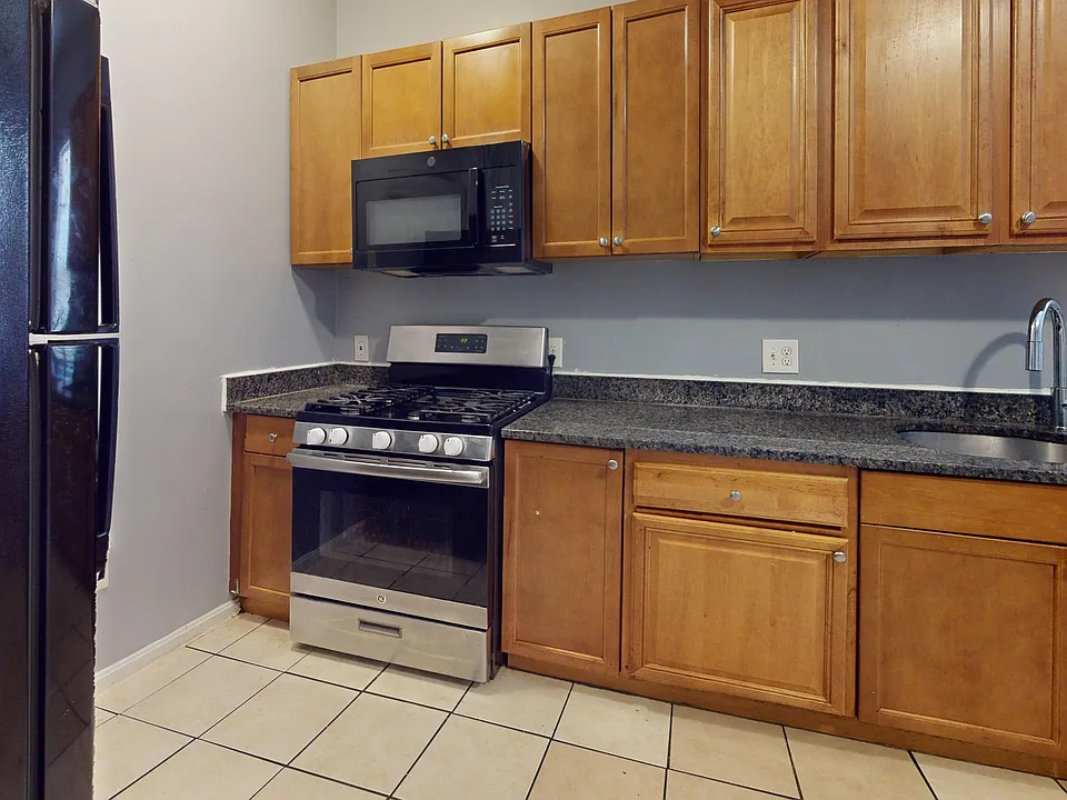 89-91 Ellington St #1