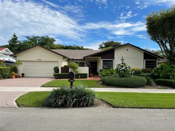 7601 SW 147th Ct, Miami, FL 33193