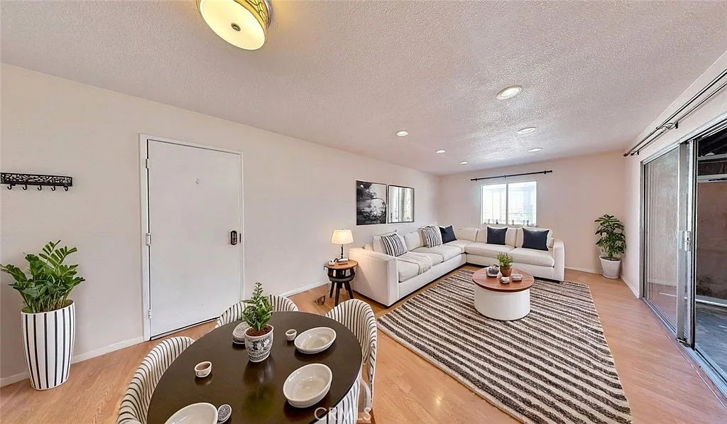 3 bed, 1509 sqft, $4,100 — Photo 2