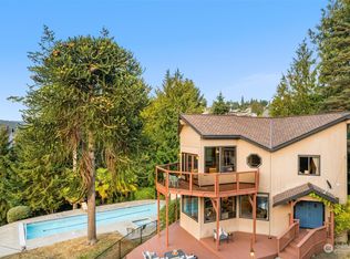 9810 Marmount Dr NW, Seattle, WA 98117