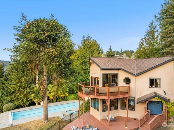 9810 Marmount Drive NW, Seattle, WA 98117