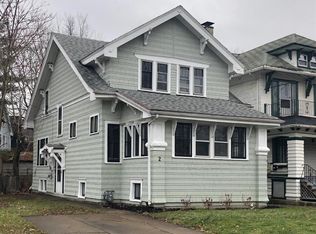 2 Navaho Pkwy, Buffalo, NY 14210