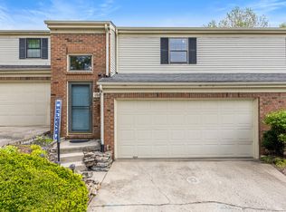 1068 Lakefront Dr, Lexington, KY 40517