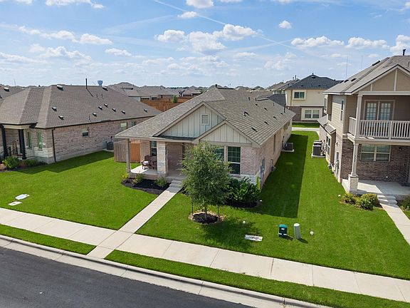 5th image of 721 Paddock Ln