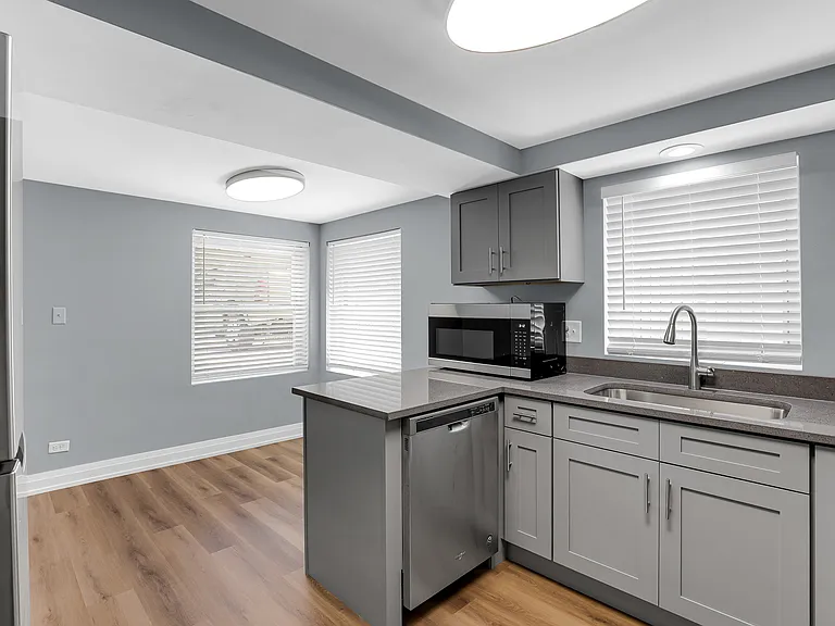 3725 N Harlem Ave #B — Photo 5