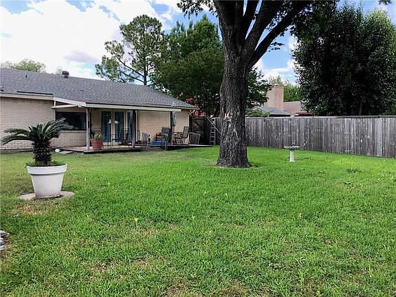 4th image of 406 Independence Dr