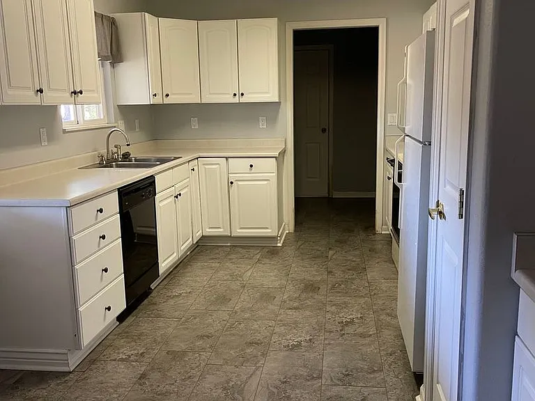 827 Beech Ave — Photo 6