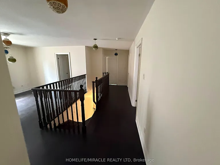 3 Elwin Rd — Photo 8