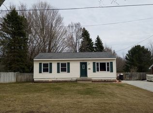 1015 S Livingston St, Whitehall, MI 49461