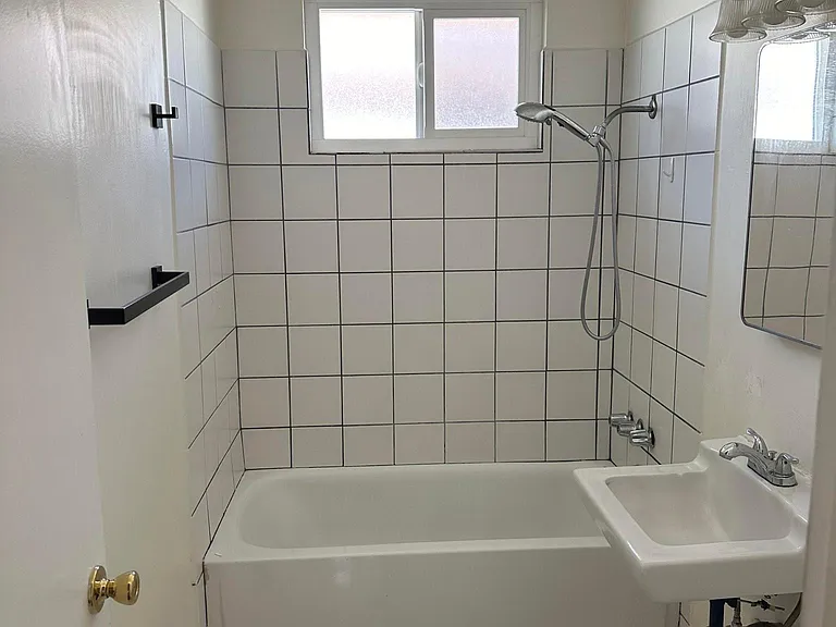 366 N Vecino Dr #6 — Photo 8