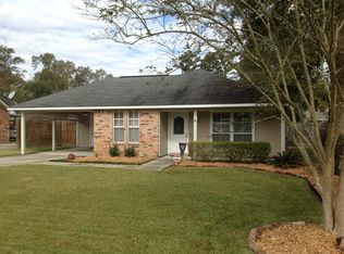 13952 J R Dr, Walker, LA 70785