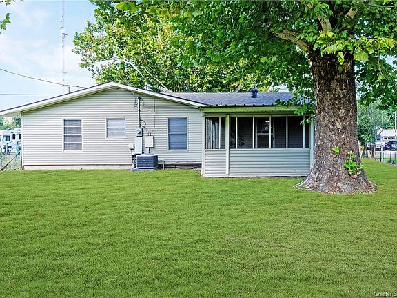 3rd image of 2204 Ellis Dr