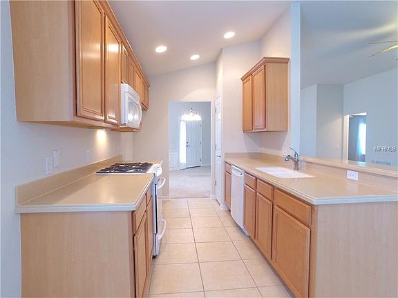 5th image of 431 Armada Ln