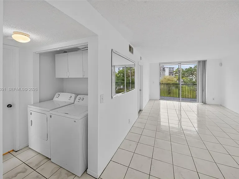 8750 N Sherman Cir #305 — Photo 19