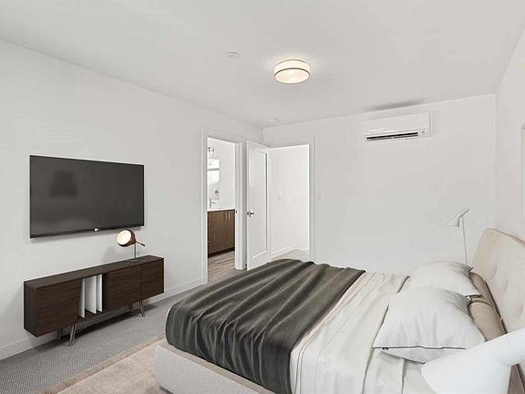Primary bedroom (3rd floor)