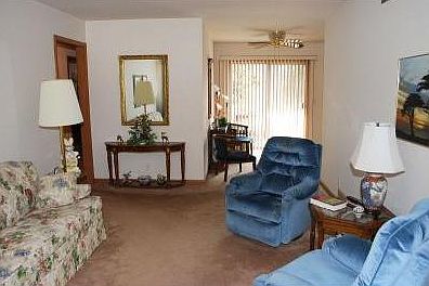 4th image of 3300 SE 24th St